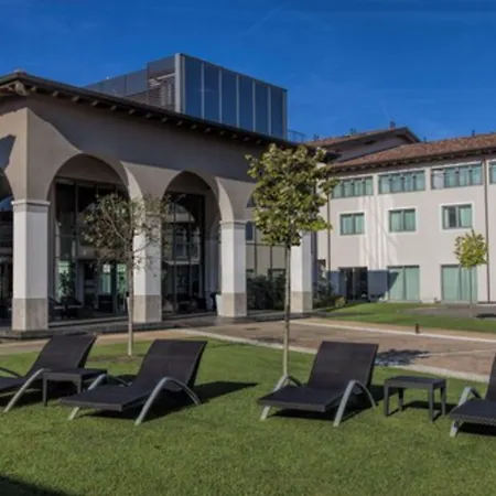 巴托罗米亚公寓酒店 巴托洛梅阿镇