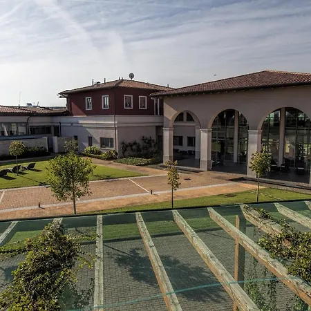 Hotel & Bartolomea 4*