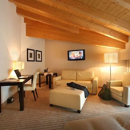 Hotel & Bartolomea 4*