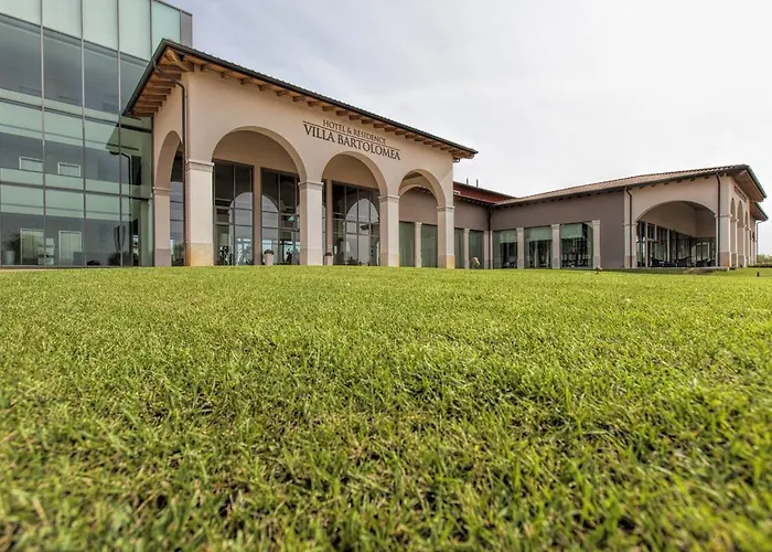 & Bartolomea Szálloda 4*